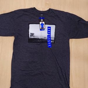 NWT Men's Hang Ten surf T-shirt m, size Large